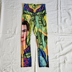 Yoga Democracy Frida Capri Leggings